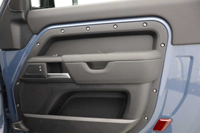 2025 (75) LAND ROVER COMMERCIAL DEFENDER 3.0 D250 Hard Top S Auto 5223195