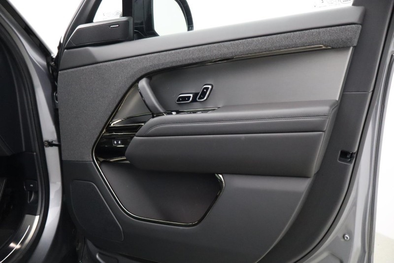 2025 (74) LAND ROVER RANGE ROVER SPORT 3.0 P460e Dynamic SE 5dr Auto 5138600