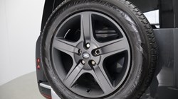2023 (73) LAND ROVER DEFENDER 3.0 D300 SE 110 5dr Auto 5116066