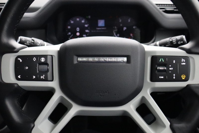 2023 (73) LAND ROVER DEFENDER 3.0 D300 SE 110 5dr Auto 5116116