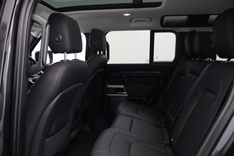 2023 (73) LAND ROVER DEFENDER 3.0 D300 SE 110 5dr Auto 5116084