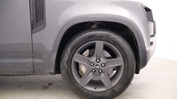 2023 (73) LAND ROVER DEFENDER 3.0 D300 SE 110 5dr Auto 5116071