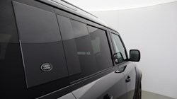 2023 (73) LAND ROVER DEFENDER 3.0 D300 SE 110 5dr Auto 5116063