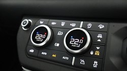 2023 (73) LAND ROVER DEFENDER 3.0 D300 SE 110 5dr Auto 5116104