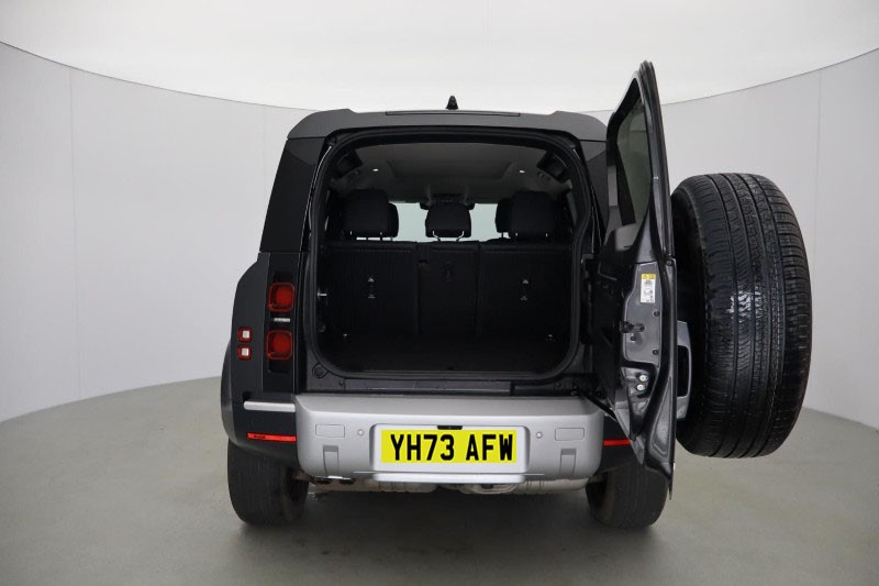 2023 (73) LAND ROVER DEFENDER 3.0 D300 SE 110 5dr Auto 5116122