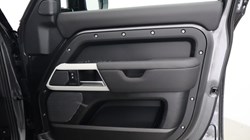 2023 (73) LAND ROVER DEFENDER 3.0 D300 SE 110 5dr Auto 5116095