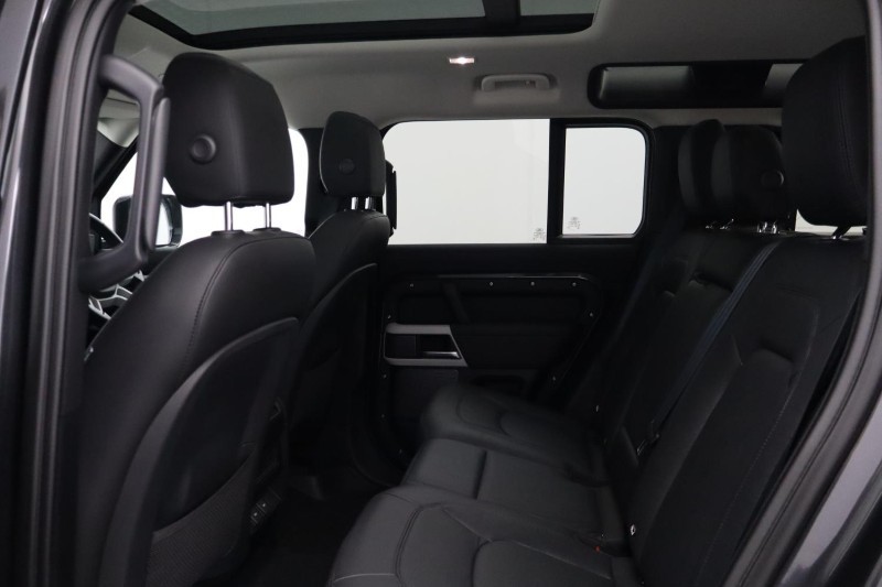 2023 (73) LAND ROVER DEFENDER 3.0 D300 SE 110 5dr Auto 5116083