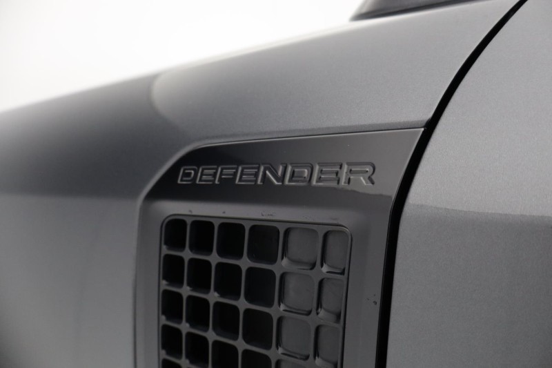 2023 (73) LAND ROVER DEFENDER 3.0 D300 SE 110 5dr Auto 5116081