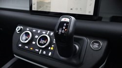 2023 (73) LAND ROVER DEFENDER 3.0 D300 SE 110 5dr Auto 5116101