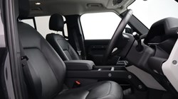 2023 (73) LAND ROVER DEFENDER 3.0 D300 SE 110 5dr Auto 5116098