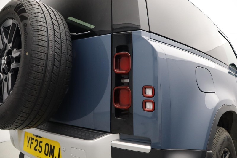 2025 (25) LAND ROVER COMMERCIAL DEFENDER 3.0 D250 Hard Top S Auto [3 Seat] 5119221