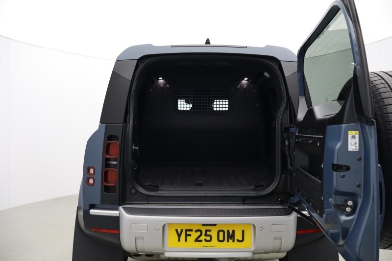 2025 (25) LAND ROVER COMMERCIAL DEFENDER 3.0 D250 Hard Top S Auto [3 Seat] 5119243