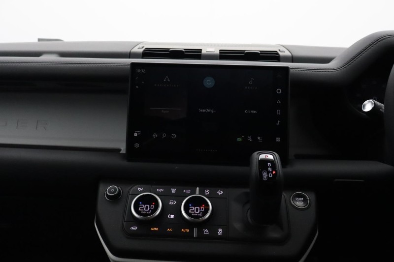 2025 (25) LAND ROVER COMMERCIAL DEFENDER 3.0 D250 Hard Top S Auto [3 Seat] 5119260