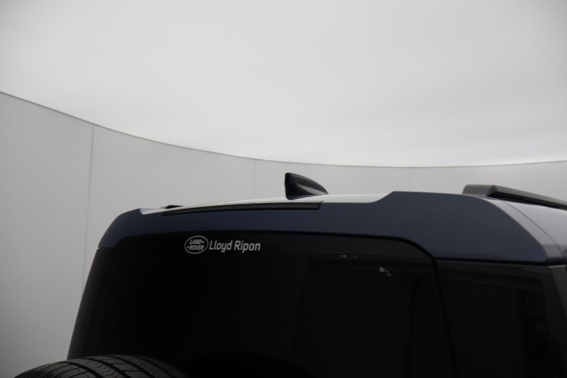 2025 (25) LAND ROVER COMMERCIAL DEFENDER 3.0 D250 Hard Top S Auto [3 Seat] 5119250