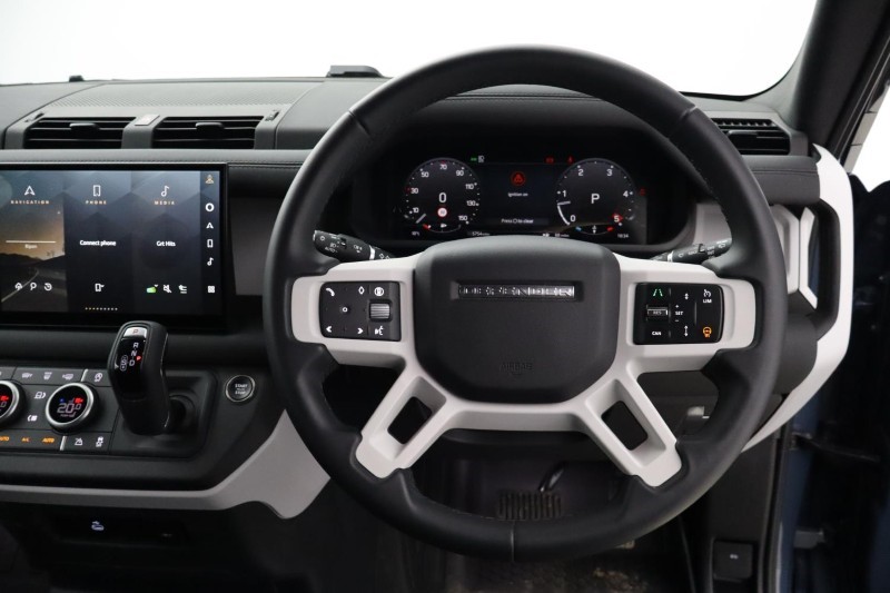 2025 (25) LAND ROVER COMMERCIAL DEFENDER 3.0 D250 Hard Top S Auto [3 Seat] 5119280