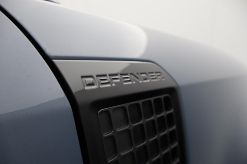 2025 (25) LAND ROVER COMMERCIAL DEFENDER 3.0 D250 Hard Top S Auto [3 Seat] 5119227