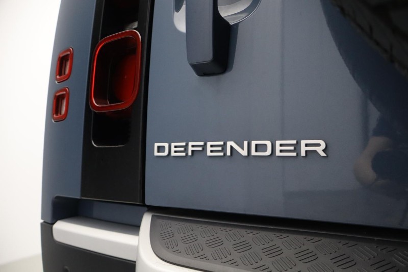 2025 (25) LAND ROVER COMMERCIAL DEFENDER 3.0 D250 Hard Top S Auto [3 Seat] 5119245