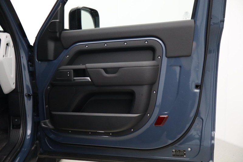 2025 (25) LAND ROVER COMMERCIAL DEFENDER 3.0 D250 Hard Top S Auto [3 Seat] 5119251