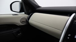 2023 (23) LAND ROVER DISCOVERY 3.0 D300 R-Dynamic SE 5dr Auto 5105468