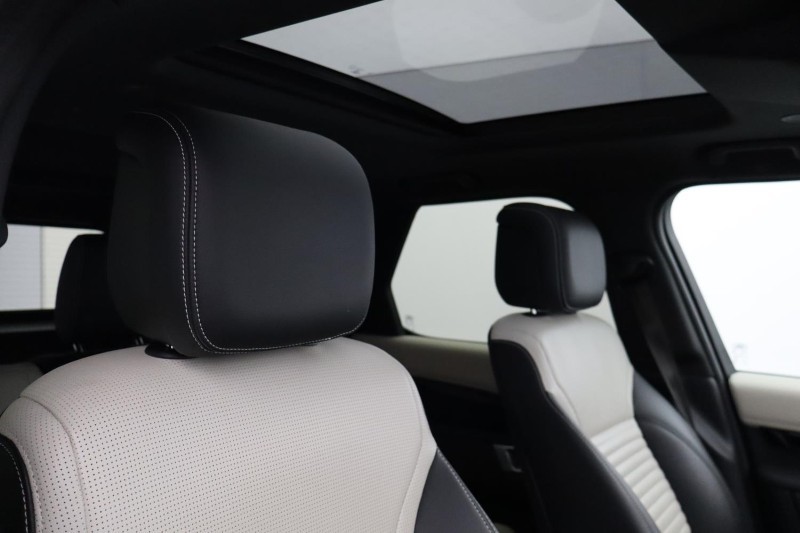 2023 (23) LAND ROVER DISCOVERY 3.0 D300 R-Dynamic SE 5dr Auto 5105451