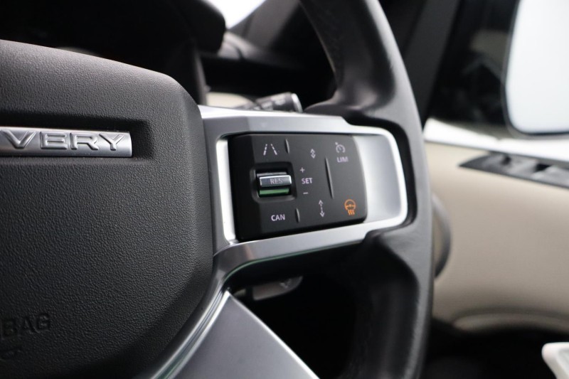 2023 (23) LAND ROVER DISCOVERY 3.0 D300 R-Dynamic SE 5dr Auto 5105465