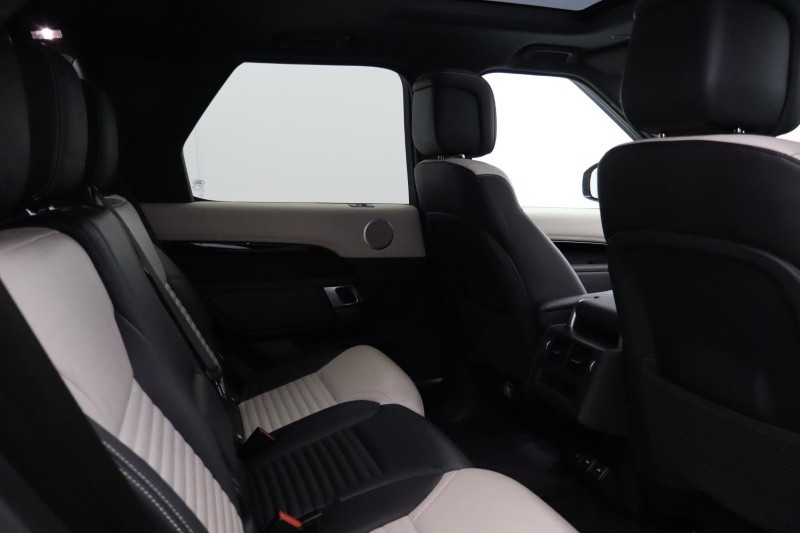 2023 (23) LAND ROVER DISCOVERY 3.0 D300 R-Dynamic SE 5dr Auto 5105445