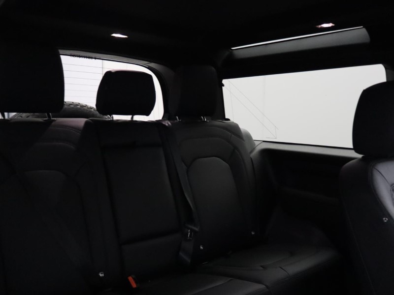 2024 (74) LAND ROVER DEFENDER 3.0 D250 X-Dynamic SE 90 3dr Auto 5119444