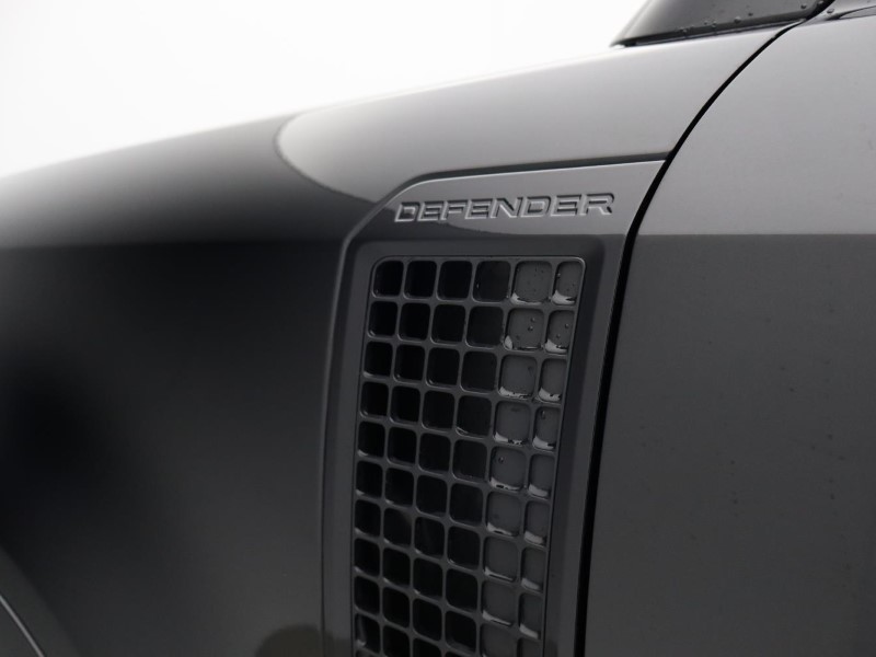 2024 (74) LAND ROVER DEFENDER 3.0 D250 X-Dynamic SE 90 3dr Auto 5119474