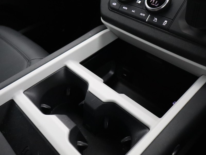 2024 (74) LAND ROVER DEFENDER 3.0 D250 X-Dynamic SE 90 3dr Auto 5119462