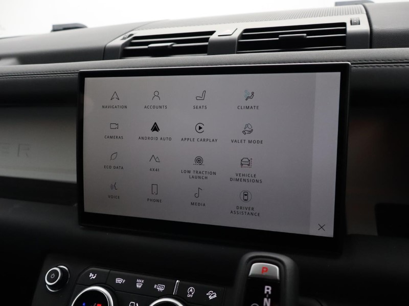 2024 (74) LAND ROVER DEFENDER 3.0 D250 X-Dynamic SE 90 3dr Auto 5119455