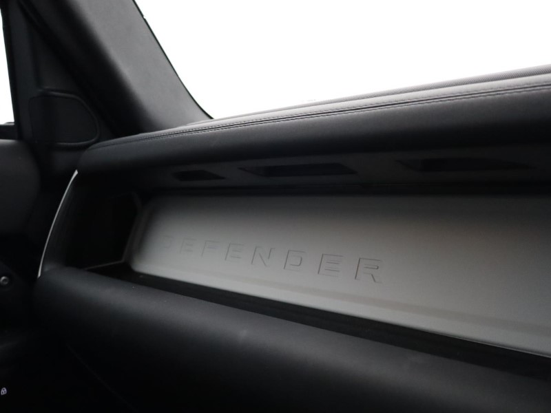 2024 (74) LAND ROVER DEFENDER 3.0 D250 X-Dynamic SE 90 3dr Auto 5119463