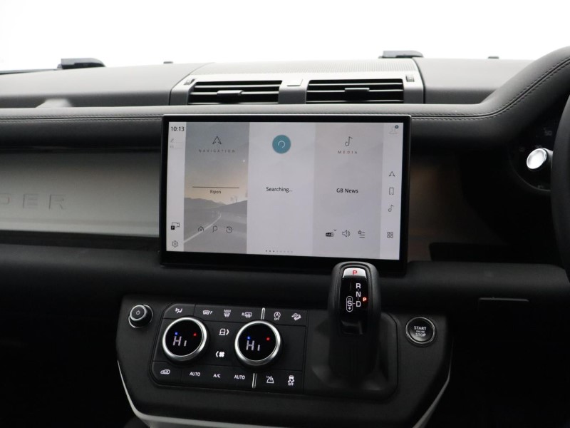 2024 (74) LAND ROVER DEFENDER 3.0 D250 X-Dynamic SE 90 3dr Auto 5119447