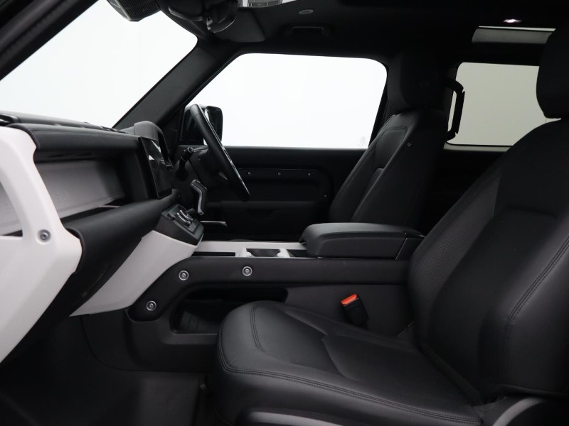 2024 (74) LAND ROVER DEFENDER 3.0 D250 X-Dynamic SE 90 3dr Auto 5119436