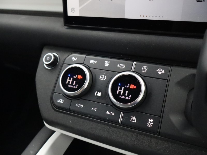 2024 (74) LAND ROVER DEFENDER 3.0 D250 X-Dynamic SE 90 3dr Auto 5119458