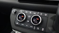 2024 (74) LAND ROVER DEFENDER 3.0 D250 X-Dynamic SE 90 3dr Auto 5119458