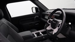 2024 (74) LAND ROVER DEFENDER 3.0 D250 X-Dynamic SE 90 3dr Auto 5119445