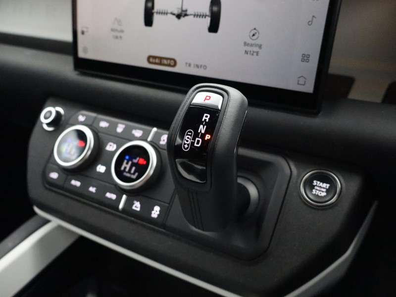 2024 (74) LAND ROVER DEFENDER 3.0 D250 X-Dynamic SE 90 3dr Auto 5119457