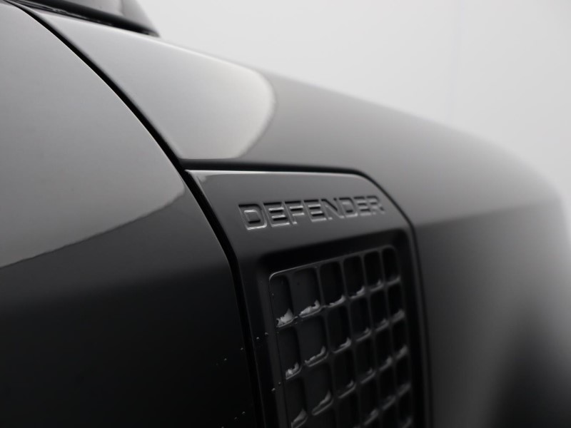 2024 (74) LAND ROVER DEFENDER 3.0 D250 X-Dynamic SE 90 3dr Auto 5119440