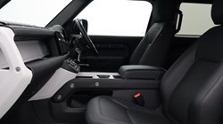 2024 (74) LAND ROVER DEFENDER 3.0 D250 X-Dynamic SE 90 3dr Auto 5119437
