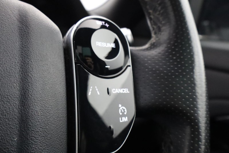 2019 (69) LAND ROVER RANGE ROVER EVOQUE 2.0 D180 R-Dynamic S 5dr Auto 5127539