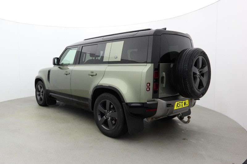 2023 (72) LAND ROVER DEFENDER 3.0 D300 X-Dynamic HSE 110 5dr Auto 5118373