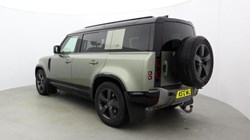 2023 (72) LAND ROVER DEFENDER 3.0 D300 X-Dynamic HSE 110 5dr Auto 5118373