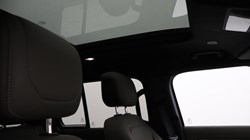 2023 (72) LAND ROVER DEFENDER 3.0 D300 X-Dynamic HSE 110 5dr Auto 5118346