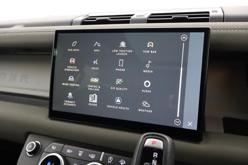 2023 (72) LAND ROVER DEFENDER 3.0 D300 X-Dynamic HSE 110 5dr Auto 5118359