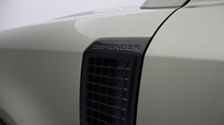 2023 (72) LAND ROVER DEFENDER 3.0 D300 X-Dynamic HSE 110 5dr Auto 5118331