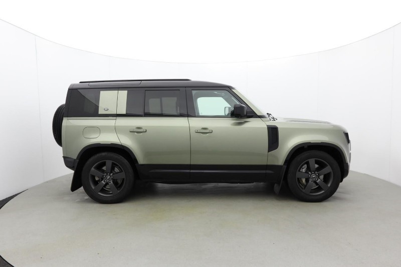 2023 (72) LAND ROVER DEFENDER 3.0 D300 X-Dynamic HSE 110 5dr Auto 5118304