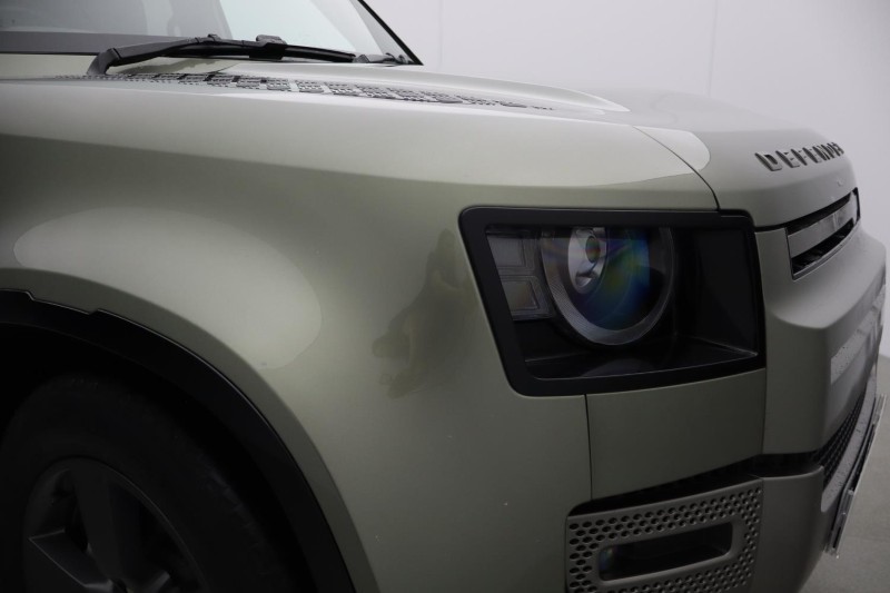 2023 (72) LAND ROVER DEFENDER 3.0 D300 X-Dynamic HSE 110 5dr Auto 5118328