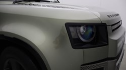 2023 (72) LAND ROVER DEFENDER 3.0 D300 X-Dynamic HSE 110 5dr Auto 5118328