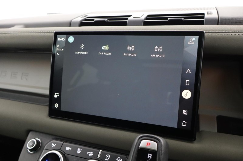 2023 (72) LAND ROVER DEFENDER 3.0 D300 X-Dynamic HSE 110 5dr Auto 5118353