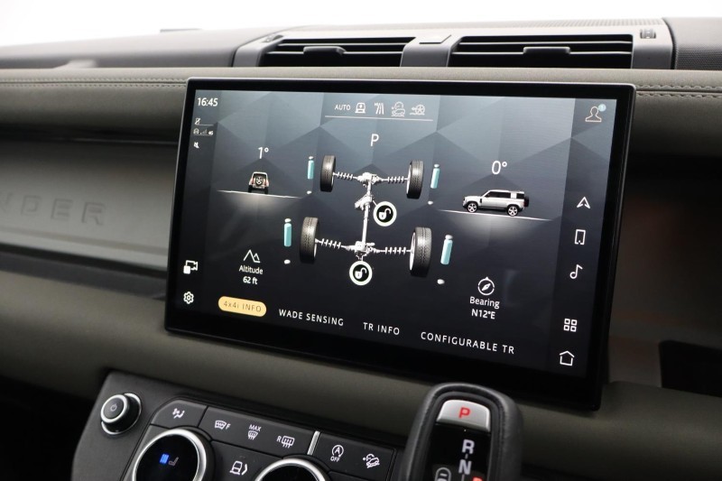 2023 (72) LAND ROVER DEFENDER 3.0 D300 X-Dynamic HSE 110 5dr Auto 5118358